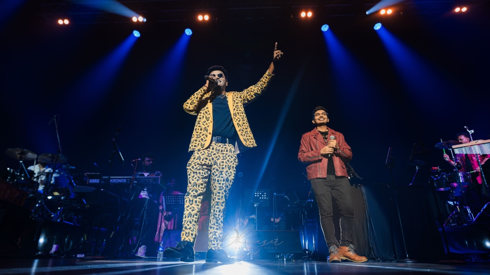 For duet songs, Chinmayi was backed by two budding singers from the Indian reality singing show Super Singer — Ajay Krishna (left) and Sreekanth Hariharan (right). — Picture courtesy of Pop Entertainment
