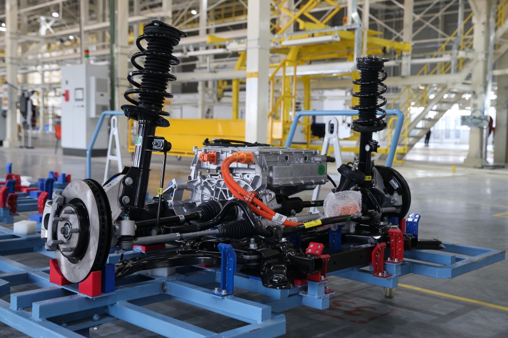 An electric vehicle chassis is prepared at Proton’s new plant, part of the Automotive High Tech Valley (AHTV) development. — September 04,2025. — Picture by Yusof Isa