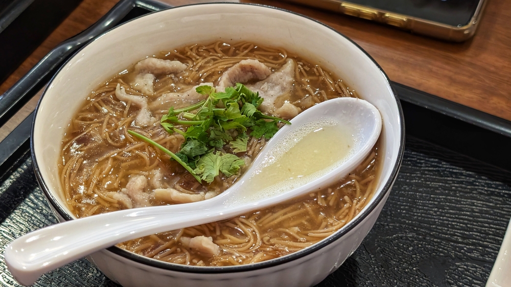 ‘Mee sua’ is another iconic dish from Taiwan. — Picture by Ethan Lau