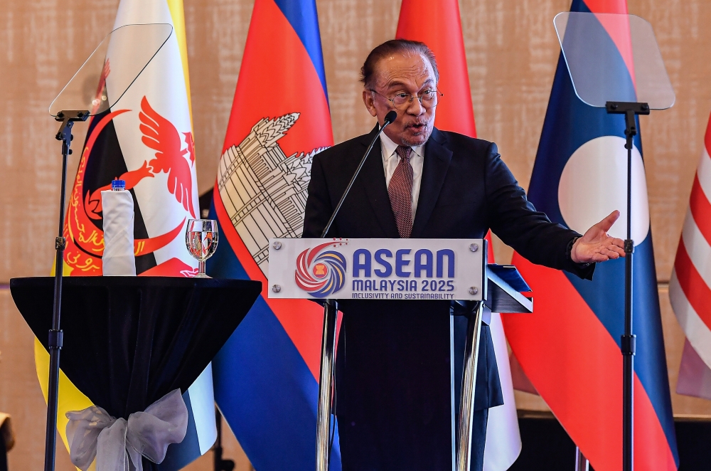 Prime Minister Datuk Seri Anwar Ibrahim said the matter was conveyed to him during a phone conversation with Anutin Charnvirakul earlier this week. — Bernama pic