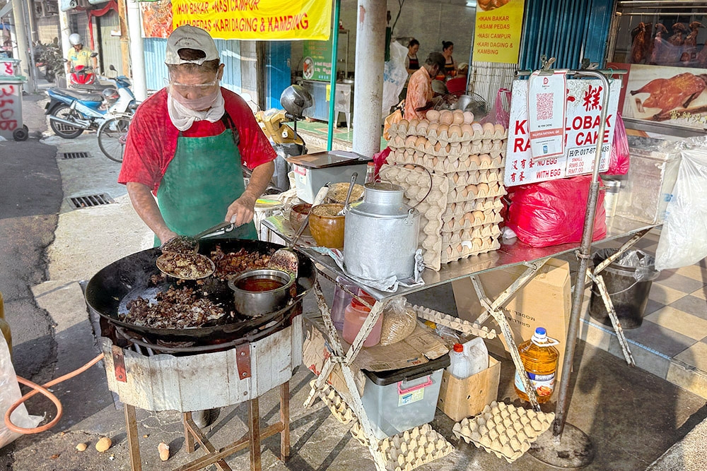 The ‘chai tau kway’ stall is located just outside Hilir Garden Ice Cafe & Restaurant. — Picture by CK Lim