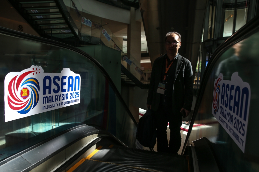 The author argues Asean must not confuse neutrality in geopolitics with passivity on climate action. — Picture by Yusof Mat Isa