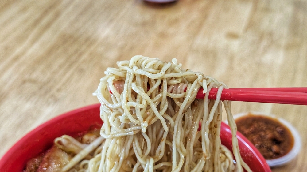 The most popular order is to get the curry mee with the springy ‘wantan mee’. — Picture by Ethan Lau