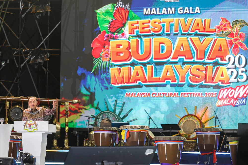 Prime Minister Datuk Seri Anwar Ibrahim has emphasised that Malaysia’s cultural and ethnic diversity is the nation’s main strength and not something to be rejected or feared. — Bernama pic