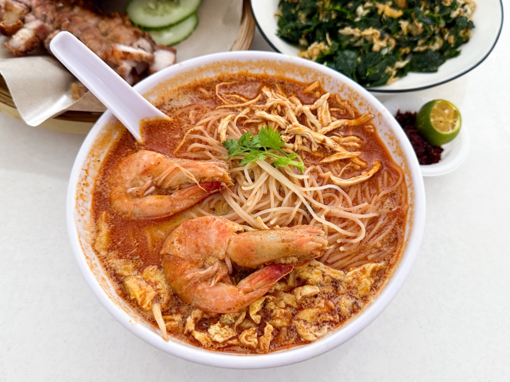 Weekend special Laksa Sarawak has a mild spicy profile with an ultra creamy taste. — Picture by Lee Khang Yi