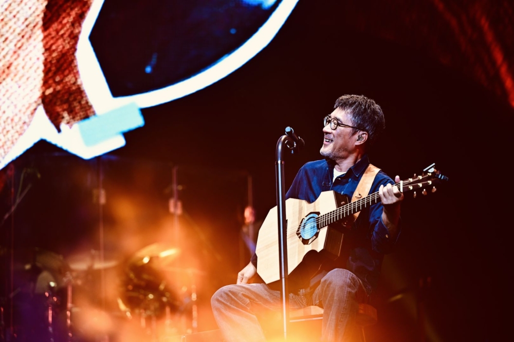 The concert will be Jonathan Lee’s first here in over a decade. — Star Planet pic