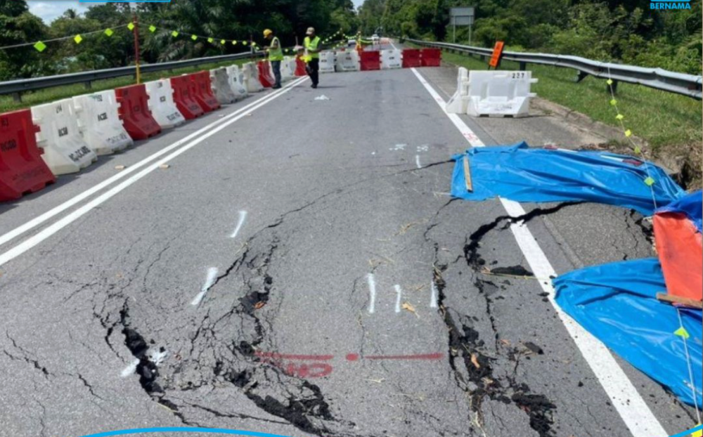 The Kelantan Public Works Department (JKR) has applied for federal funding to carry out urgent repair works on a damaged stretch of the Kota Bharu–Gua Musang trunk road. — Picture from Facebook/Bernama