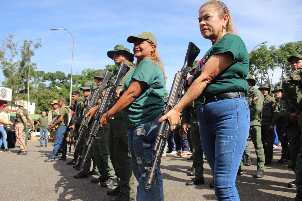 Members of the Armed Forces and new recruits participate in a military training in San Cristobal, Tachira state, Venezuela on September 13, 2025. Venezuela's President Nicolas Maduro called on reservists, members of the militia, and young people who had enlisted in the army to receive training and learn ‘how to shoot’ to defend the country against what he considers a threat from the United States. — AFP pic