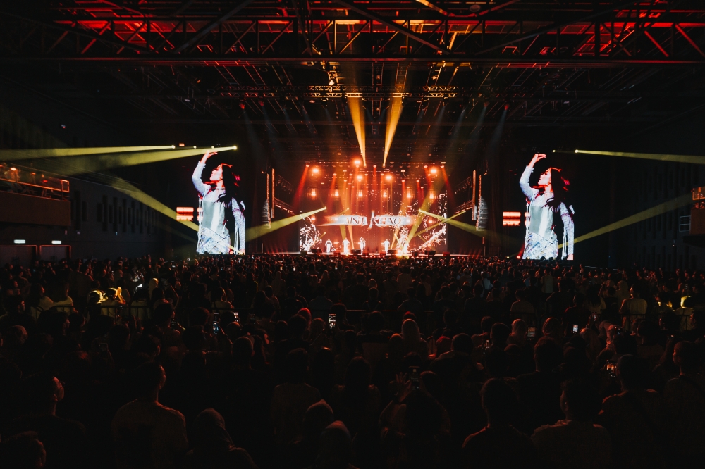 Thousands watched as Aisha lit up the stage in an opening performance at Zepp KL. — Picture courtesy of LOL Asia