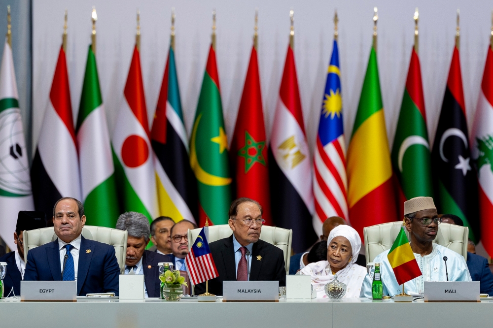 Prime Minister Datuk Seri Anwar Ibrahim attends the Extraordinary Arab-Islamic Summit, Doha, Qatar, Sept 15. — Bernama pic