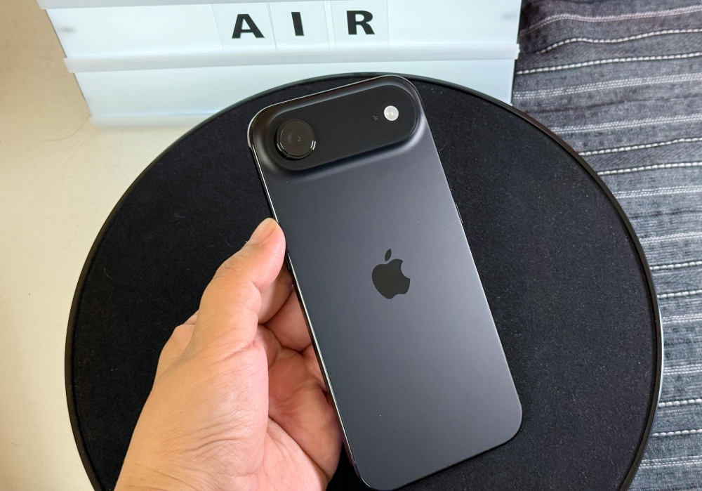 The iPhone Air hearkens back to Apple's very slim phone days. — Picture by Erna Mahyuni