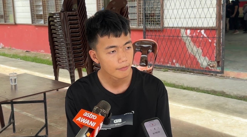 Xavier said he was jolted awake at about 8am by the sound of walls collapsing and objects falling down. — The Borneo Post pic