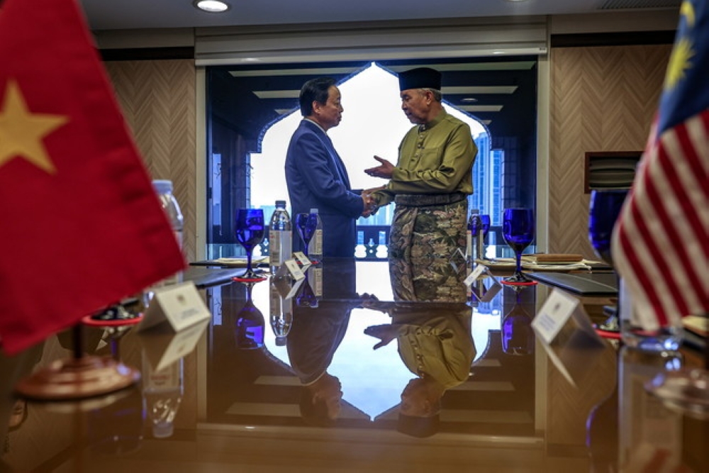 Deputy Prime Minister Datuk Seri Ahmad Zahid Hamidi receives a visit from Vietnamese Deputy Prime Minister Tran Hong Ha at a hotel in Kuala Lumpur September 19, 2025, after attending the 46th General Assembly of the Asean Inter-Parliamentary Assembly (AIPA-46). — Bernama pic