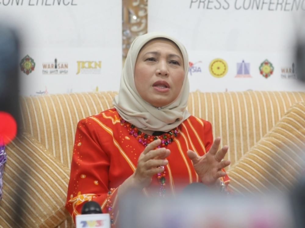 Nancy said the controversy over the use of ‘Santubong’ as a brand name for an alcoholic beverage ended when the company concerned agreed to withdraw the product from shelves. — The Borneo Post pic