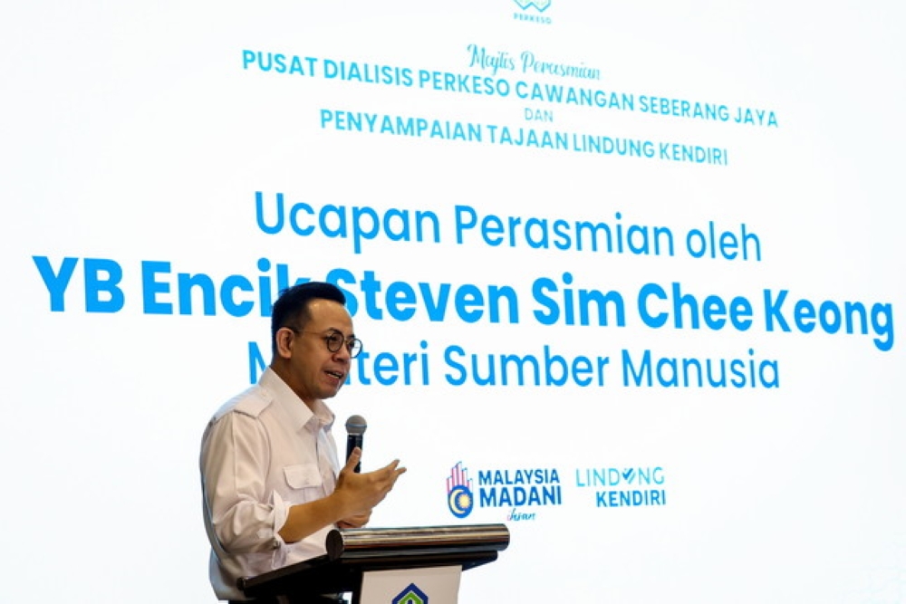 Human Resources Minister Steven Sim delivers a speech at the opening of the Perkeso Seberang Jaya Dialysis Centre in Butterworth September 20, 2025. — Bernama pic