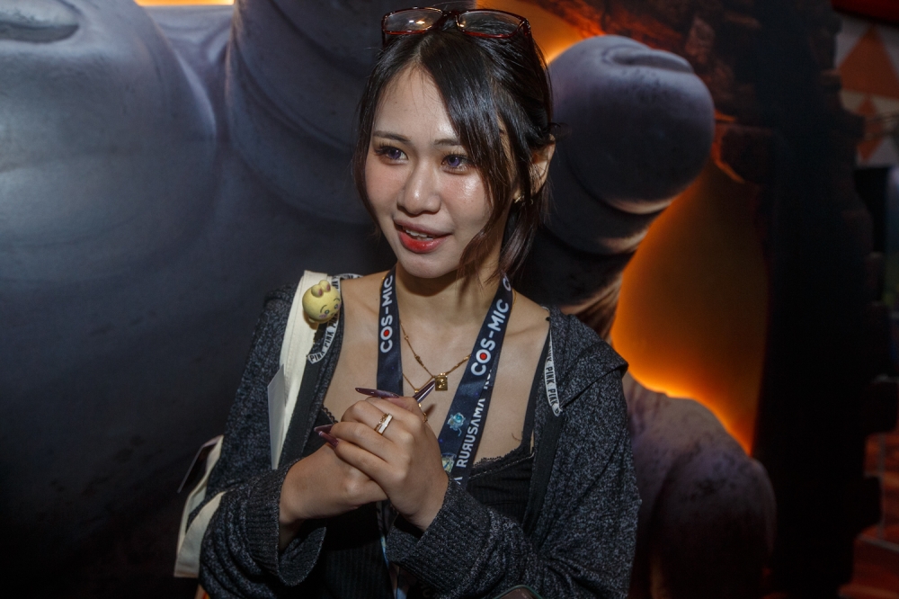 Rurusama speaking to Malay Mail during the Cos-Mic event. — Picture by Raymond Manuel