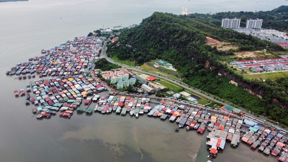 Number of flood victims in Sabah drops to 439, situation in Sarawak remains unchanged Number of flood victims in Sabah drops to 439, situation in Sarawak remains unchanged