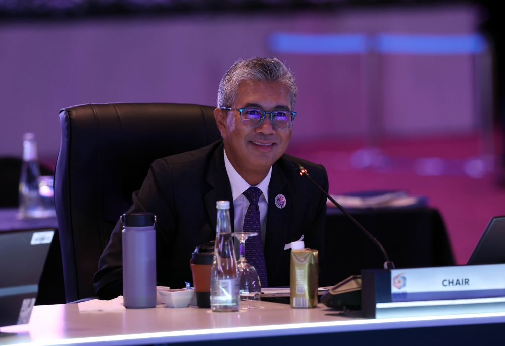 The high-level meeting will be chaired by Minister of Investment, Trade and Industry, Tengku Datuk Seri Zafrul Abdul Aziz, and will be attended by Asean economic ministers, along with Asean secretary-general Dr Kao Kim Hourn. — Bernama pic