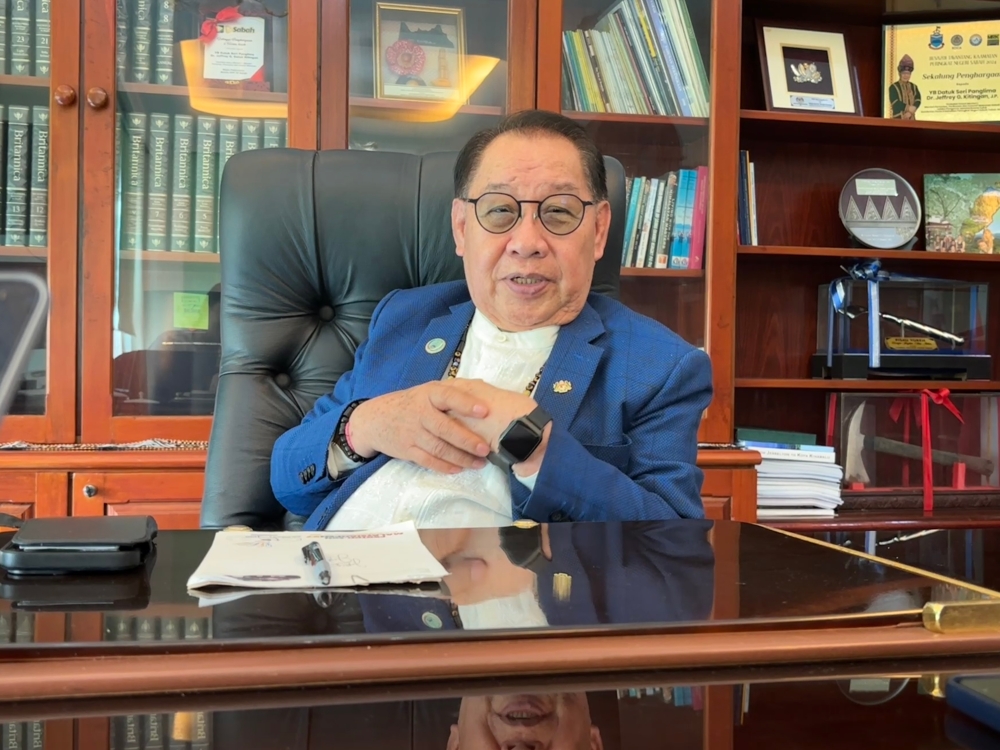 Sabah STAR information chief Anuar Ghani confirmed that Kitingan went to the MACC office in Kota Kinabalu this afternoon. — Picture by Julia Chan