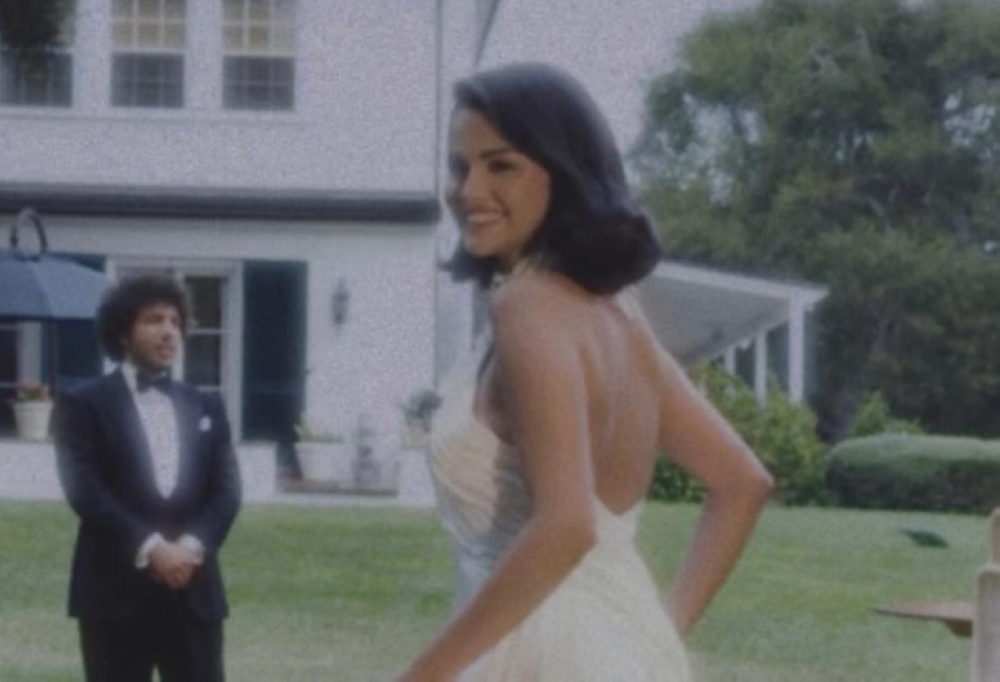 Gomez confirmed the news on Instagram, sharing a series of photos and videos of the couple smiling and posing together outdoors. — Screengrab via Instagram/selenagomez