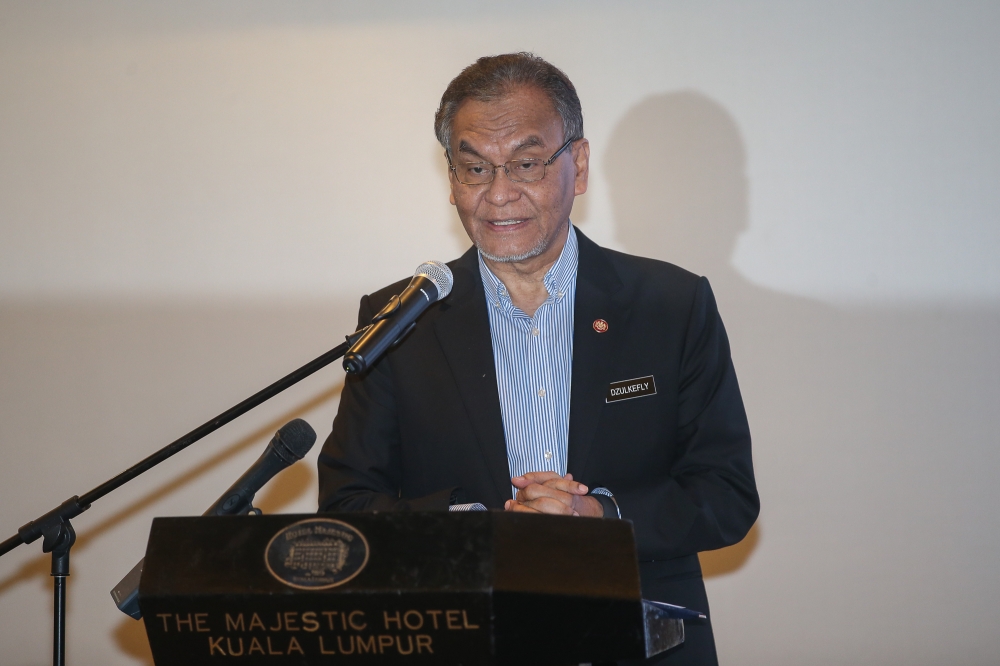 Health minister Dzulkefly Ahmad has urged Malaysians to prioritise regular health screenings, warning that delayed detection remains a major challenge in the country’s fight against cancer. — Picture by Yusof Mat Isa