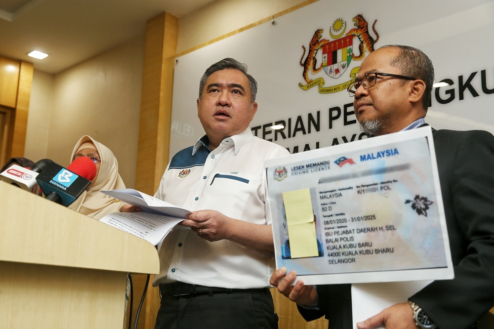 Transport Minister Anthony Loke holds a press conference on the Budi95 targeted subsidy at the Ministry of Transport (MOT) in Putrajaya on Sept 30, 2025. — Picture by Choo Choy May