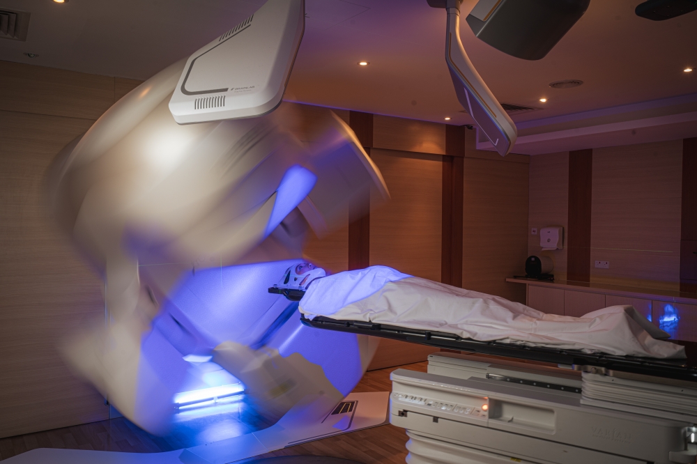 The ExacTrac Dynamic System’s advanced imaging interface displays real-time patient positioning for precise treatment delivery. — Picture courtesy of SJMC
