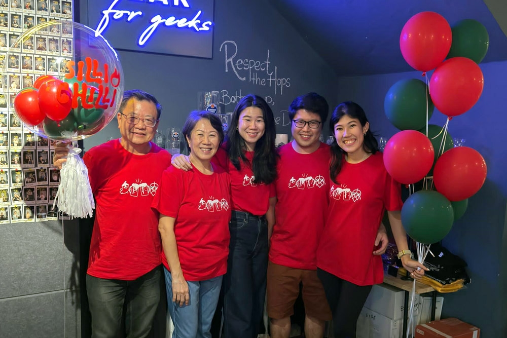 The Silli Chilli founders: siblings Amanda Lee (middle), Brian Lee (2nd right), Jillian Chow (far right), as well as the Lees’ parents. — Picture courtesy of Silli Chilli