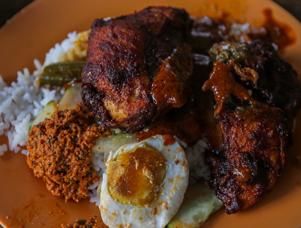 Penang’s world-famous flavours — nasi kandar, pasembor, mi udang and more — are being nominated for National Heritage status. — Picture by Farhan Najib