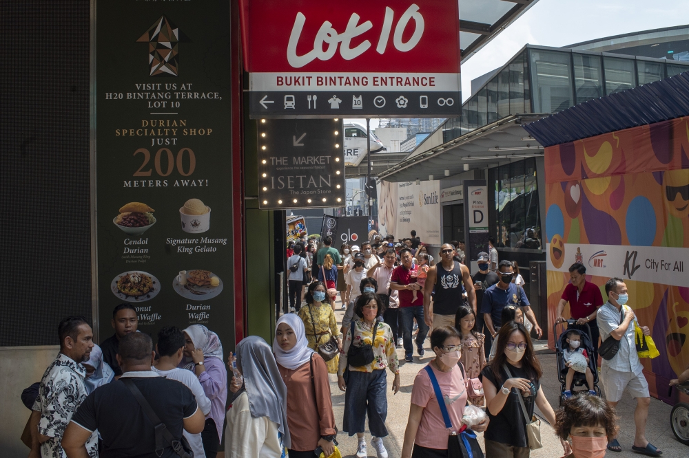 New figures from DOSM reveal that housing costs and eating out continue to dominate Malaysians’ household budgets, even as poverty rates decline. — Picture by Shafwan Zaidon