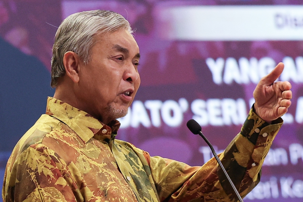Deputy Prime Minister Datuk Seri Dr Ahmad Zahid Hamidi, who is also the Minister of Rural and Regional Development, said through the 2025 Budget, the allocation of RM11.96 billion previously received by the ministry has been fully utilised to strengthen the Desa Madani agenda. — Bernama pic