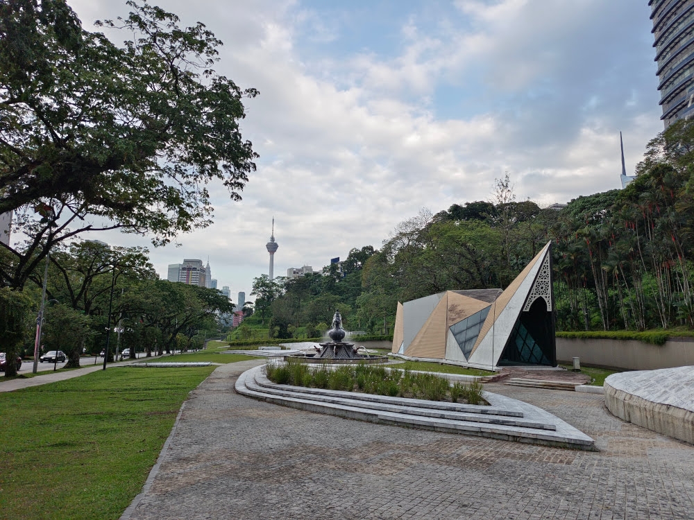 Jejak Pahlawan at Jalan Parlimen has a green connector now that people can use. — Picture courtesy of Think City.
