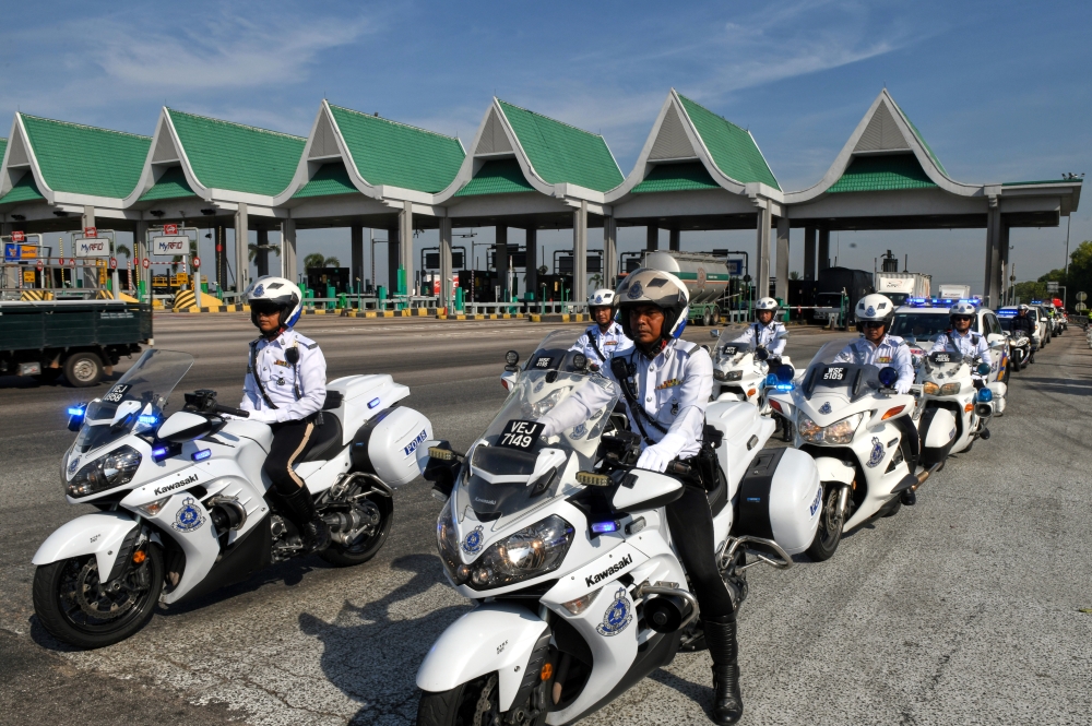 The Royal Malaysia Police (PDRM) will implement several traffic diversions in conjunction with the Malaysian Grand Prix (MotoGP) and the Asean Summit, which will coincide particularly on October 26. — Bernama pic