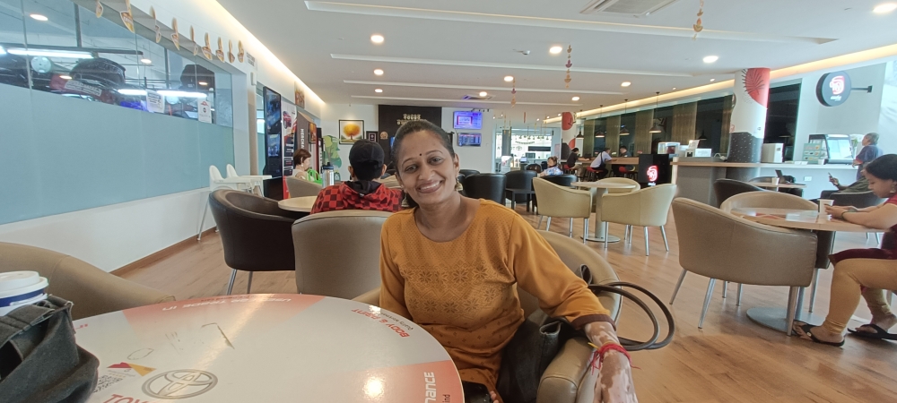 Mehnaga has been doing ‘kolams’ for 20 years and is a master at colour shading and contrast. — Picture by R. Loheswar