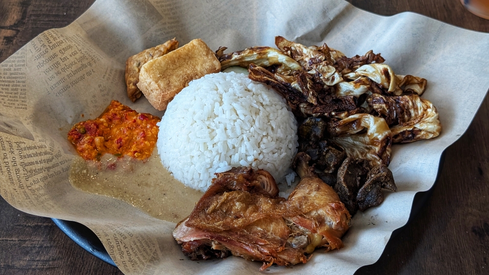 Bones and all: Shah Alam’s Ayam Tulang Lunak Nusantara serves pressure-cooked fried chicken with bones you can eat
