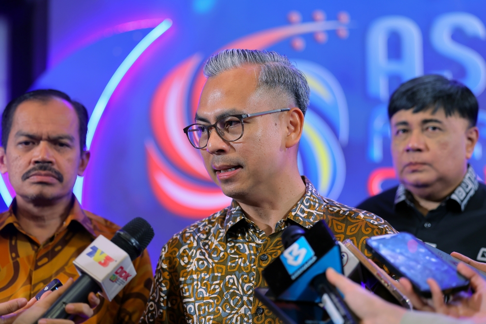 Asean countries will coordinate several joint measures to strengthen efforts in addressing social media challenges after the 47th Asean Summit said Communications Minister Datuk Fahmi Fadzil. — Bernama pic
