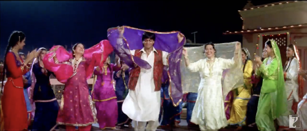 A scene from Bollywood romance ‘Dilwale Dulhania Le Jayenge’ starring Shah Rukh Khan and Kajol as the main characters Raj and Simran. — Screencap from YouTube/YRF Movies