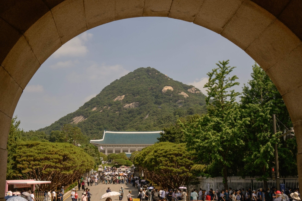 South Korea’s chief policy advisor Kim Yong-beom said progress has been made on most issues in talks with the US, raising hopes of a trade deal by the Asia-Pacific Economic Cooperation summit later this month. — AFP pic