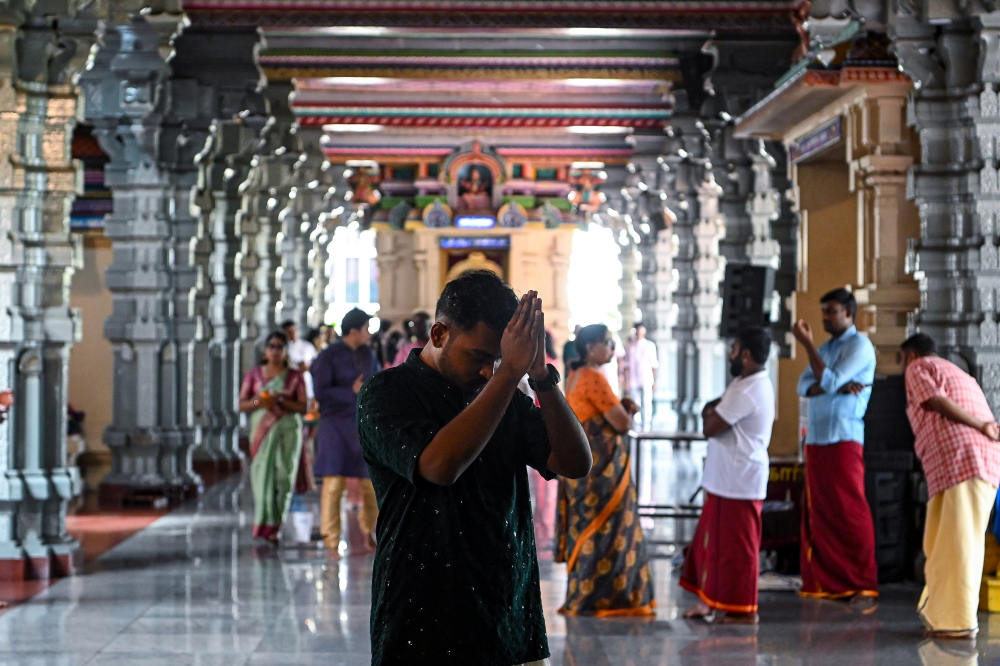 Hindu devotees perform at the Sri Balathandayuthapani Temple in Seremban, October 20, 2025. — Bernama pic 