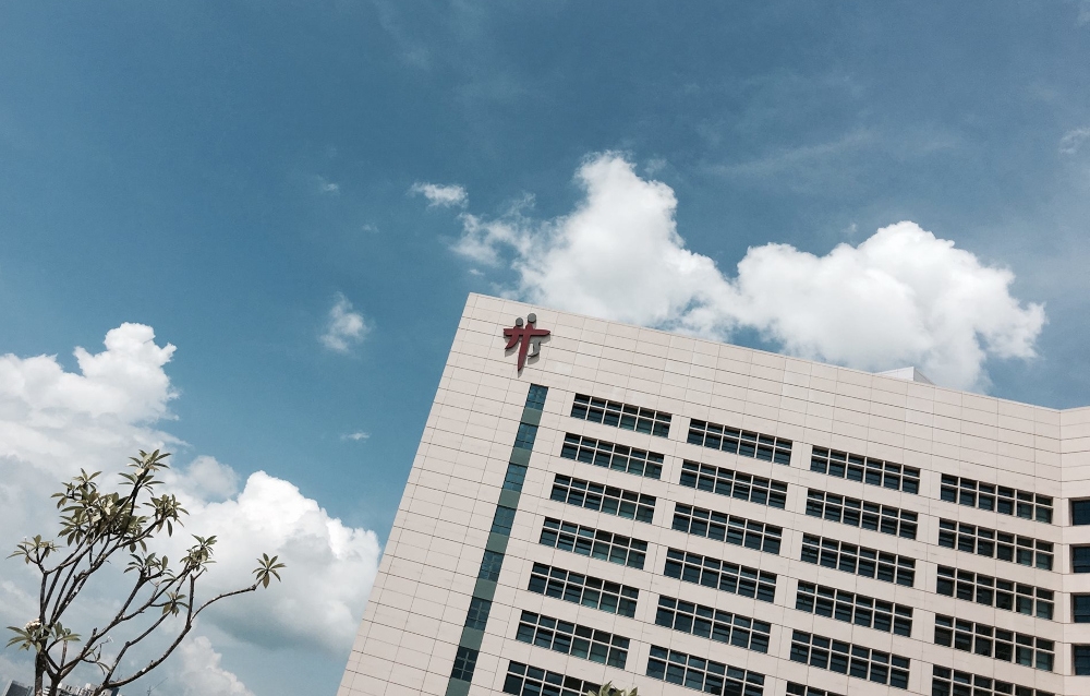 Singapore’s Tan Tock Seng Hospital (TTSH) has defended its clinical team following allegations of mistreatment made by a patient earlier this month. — Picture from Facebook/Tan Tock Seng Hospital (TTSH) 