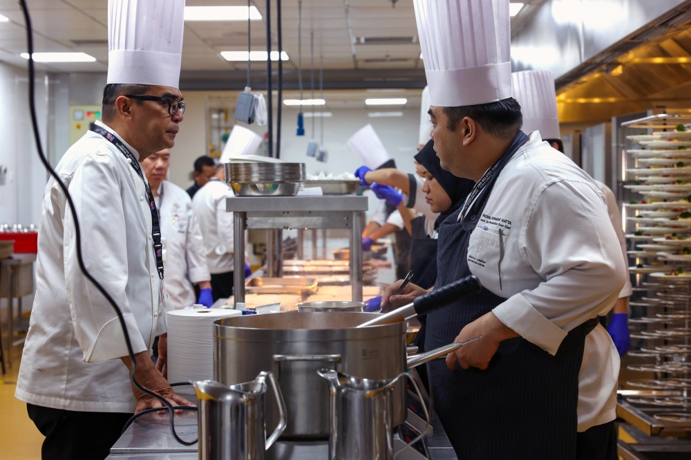 The team, comprising 68 permanent chefs and about 100 part-timers, was tasked with preparing five meals daily for over 5,000 delegates throughout the summit. In fact, he said, since early this week, the kitchen has already been serving between 2,000-3,000 meals a day in the build-up to the main event. — Bernama pic 