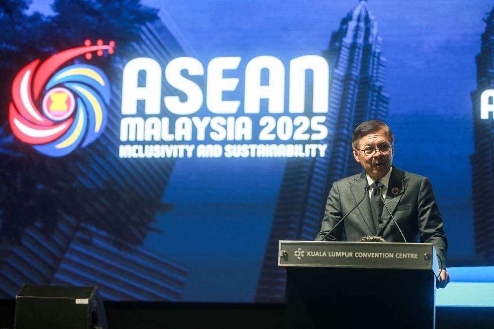 Thailand’s Foreign Minister Sihasak Phuangketkeow speaks during the 47th Asean Summit at the Kuala Lumpur Convention Centre October 26, 2025. — Picture by Sayuti Zainudin 