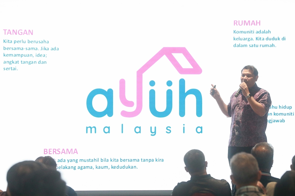 Datuk Seri Rafizi Ramli is set to start two major social enterprise projects, namely a convenience store and an eatery, under the Ayuh Malaysia platform in November. — Picture by Sayuti Zainudin
