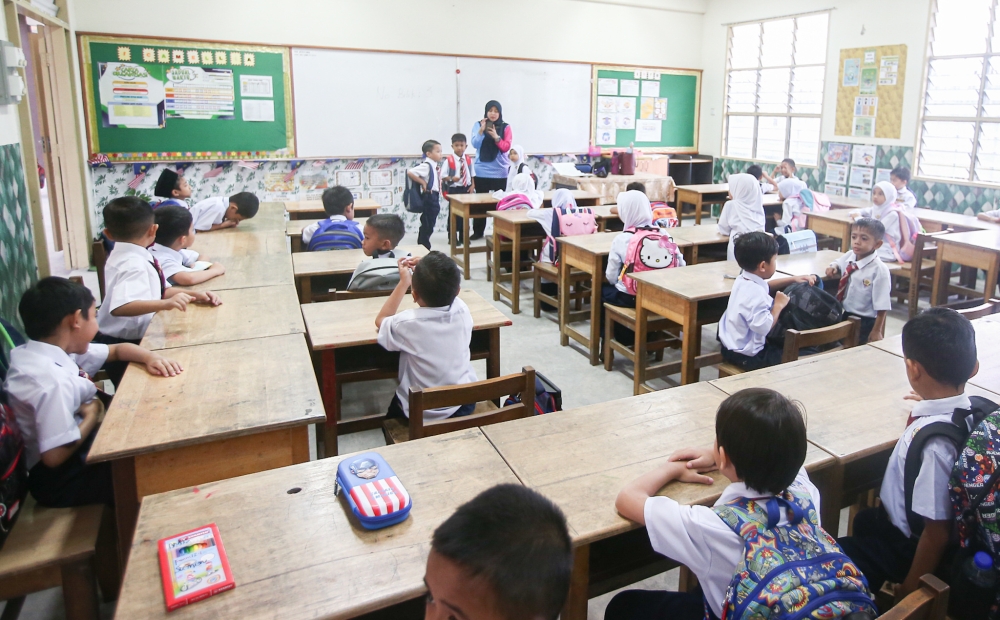 File picture of the first day school at Sekolah Kebangsaan Meru Raya in Ipoh March 20, 2023. — Picture by Farhan Najib