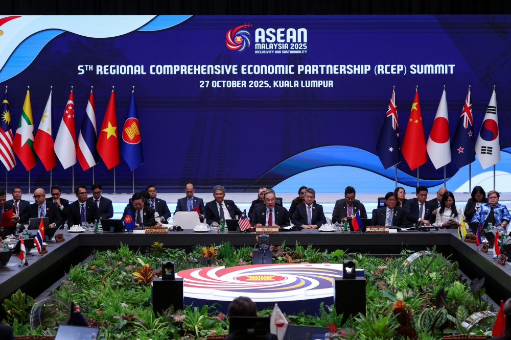 Prime Minister Datuk Seri Anwar Ibrahim chairs the 5th Regional Comprehensive Economic Partnership (RCEP) Summit at the Kuala Lumpur Convention Centre (KLCC) today, in conjunction with the 47th Asean Summit and Related Summits October 27, 2025. — Bernama pic