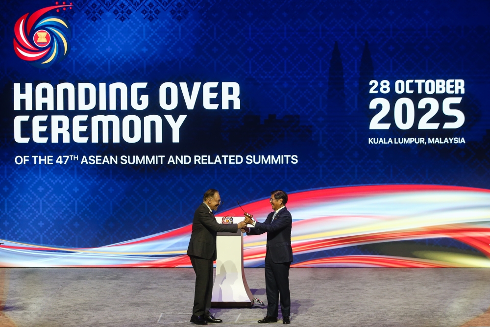 Philippines’ Marcos hails Anwar’s ‘full agenda’ as Malaysia hands over Asean Chairmanship
