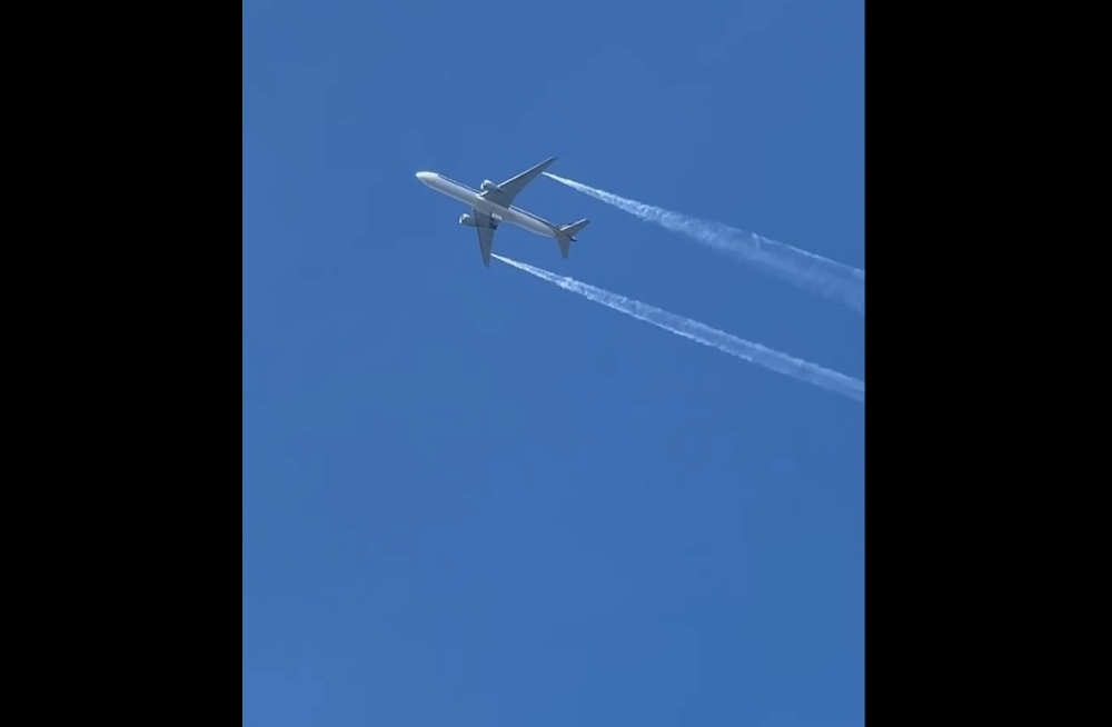 An eyewitness said the aircraft appeared to be dumping fuel as it turned back toward the airport. — Screengrab from Facebook/All Areas Chauffeur Services