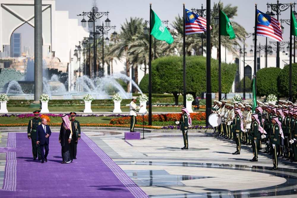 Malaysia’s Sultan Ibrahim was accorded a state welcome at the Al-Yamamah Palace in Riyadh in conjunction with his four-day state visit to Saudi Arabia that started on November 3, 2025. — Bernama pic