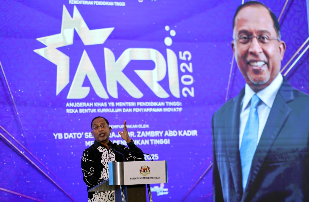 Higher Education Minister Datuk Seri Zambry Abd Kadir said the academic world is governed by established procedures and guidelines that must be observed to preserve the integrity of knowledge and the credibility of higher education institutions. — Bernama pic