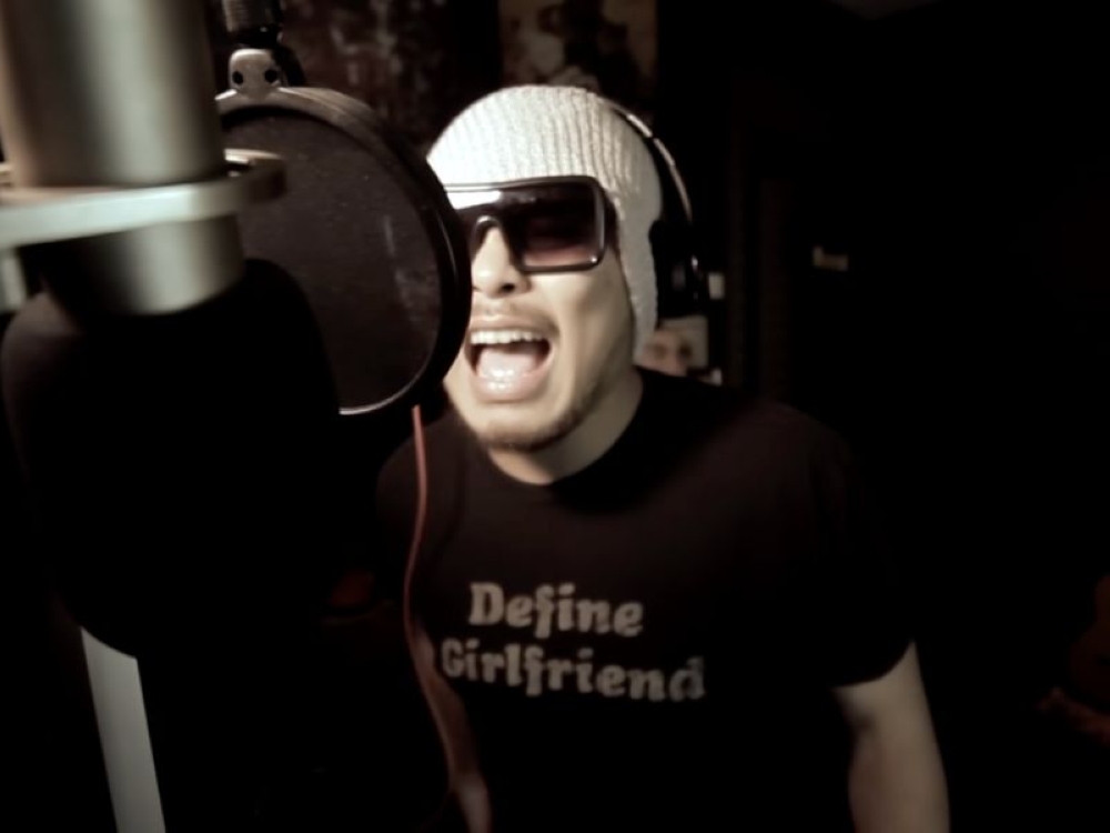 Malaysian musician Namewee, under investigation into the murder of Taiwanese influencer Hsieh Yu-hsin, released a new song ‘Very Shuai’ recorded in 2014 on November 5, 2025, the same day he surrendered to the police. — Screenshot from YouTube/Namewee